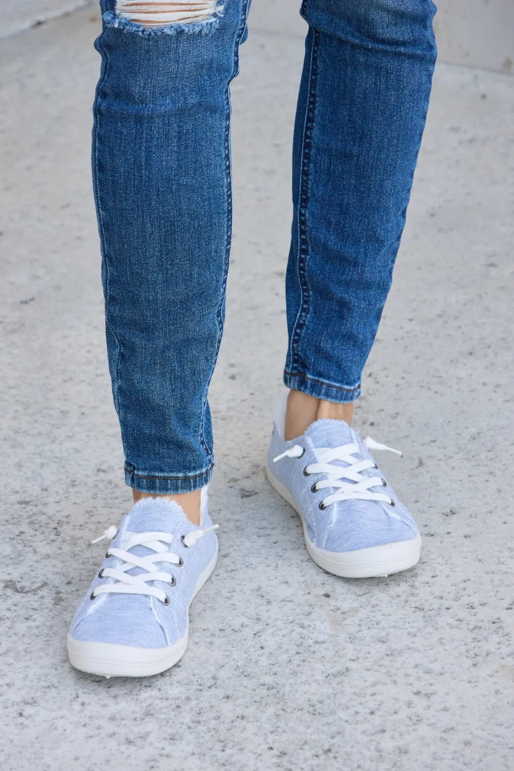 Forever Link Lace-Up Plush Thermal Liner Light Gray Flat Low Top Sneakers