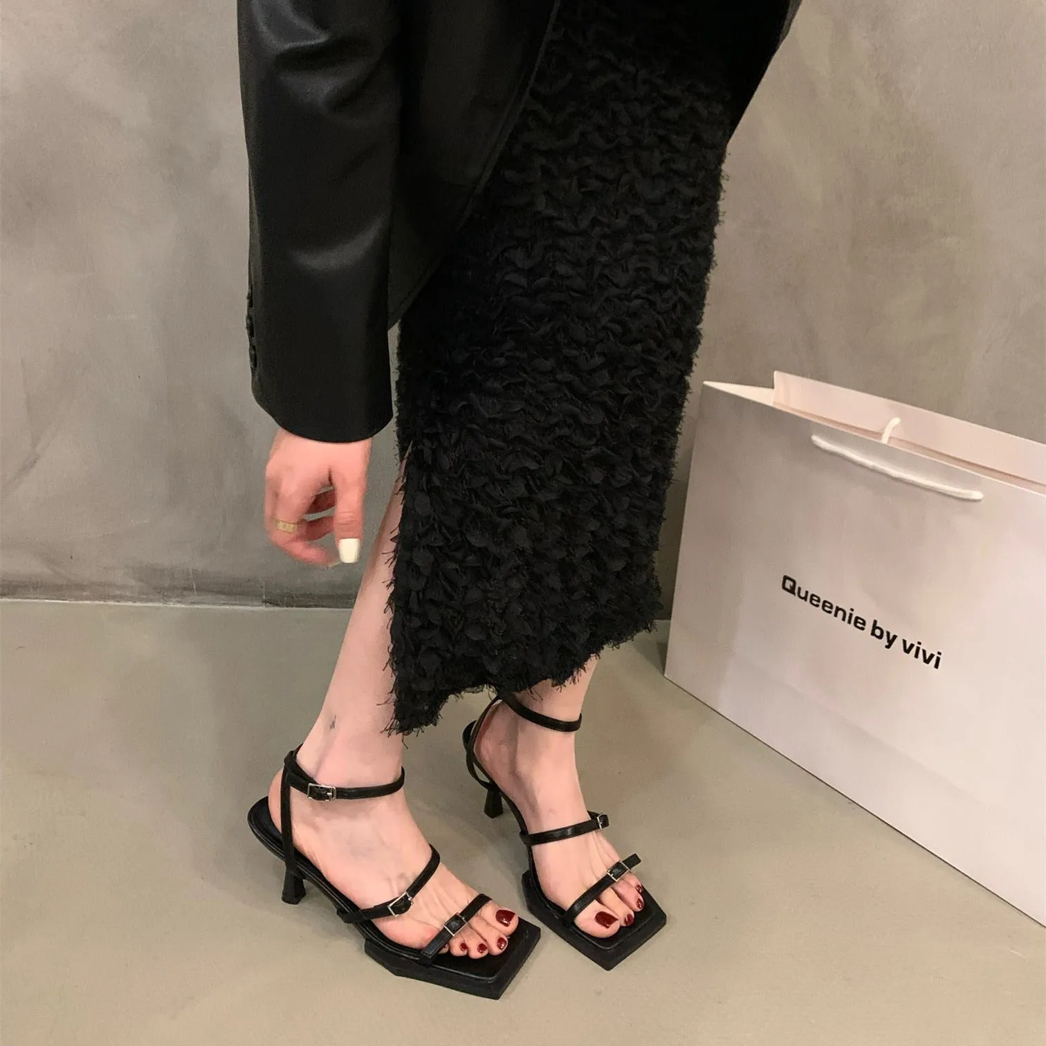 French New Summer Black Noble Thin Heeled Roman Sandals