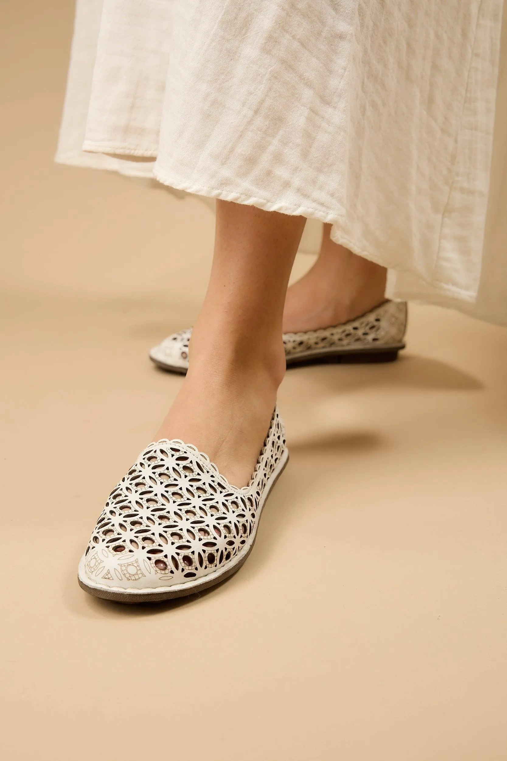 Serenade White