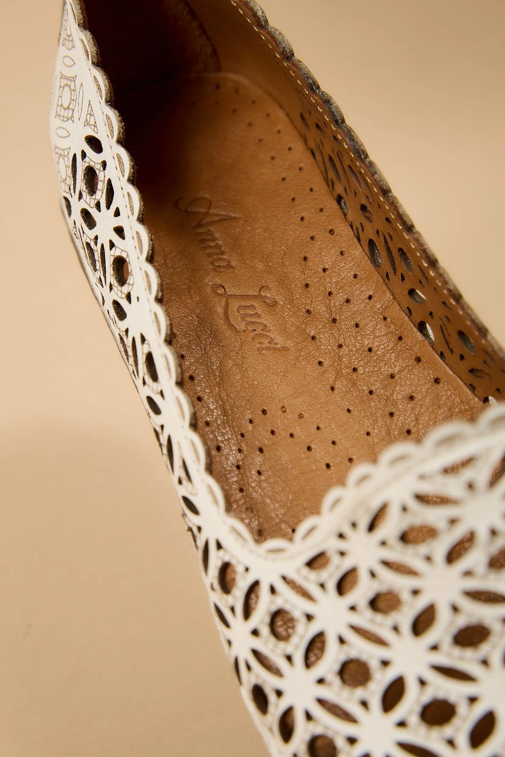 Serenade White