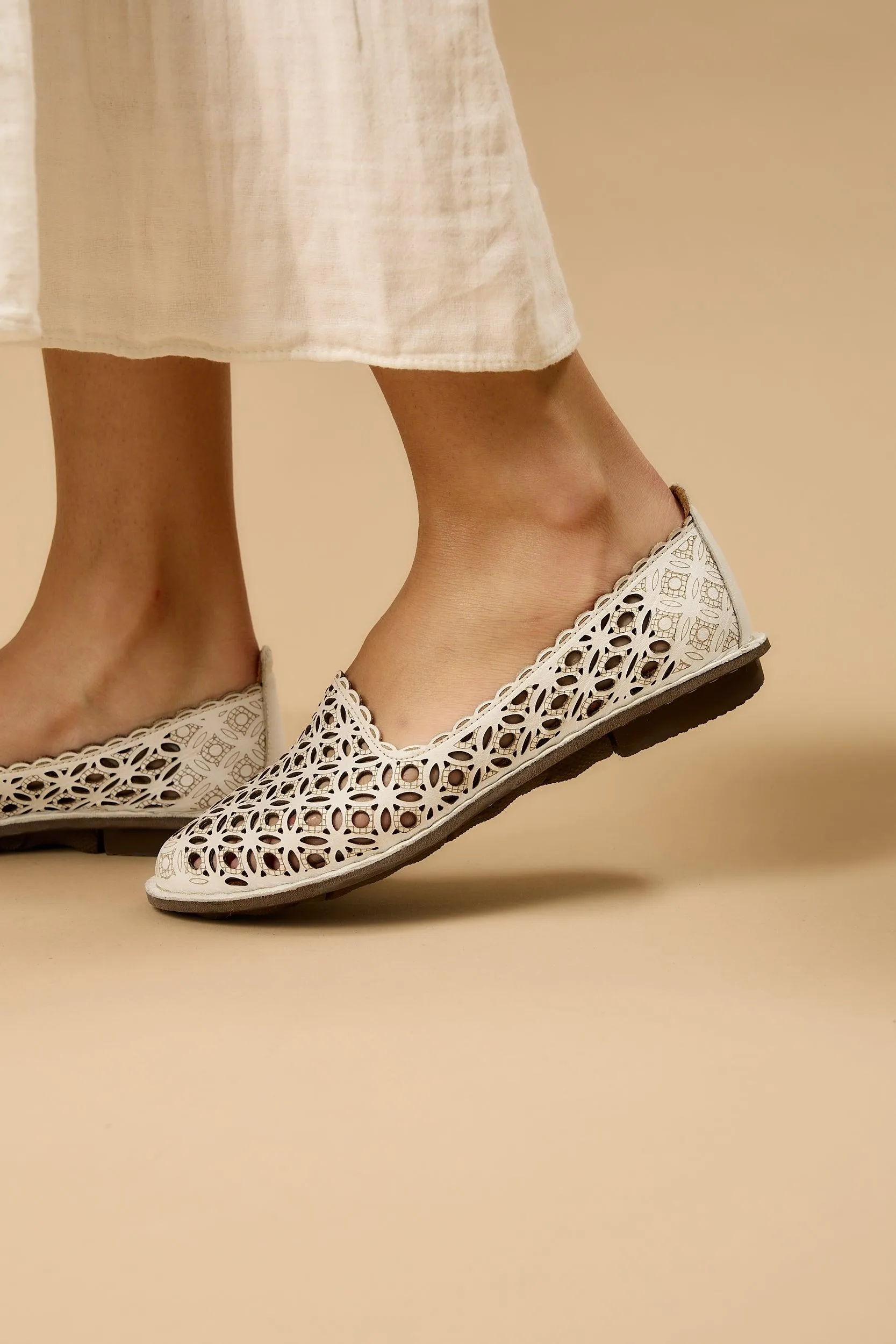 Serenade White