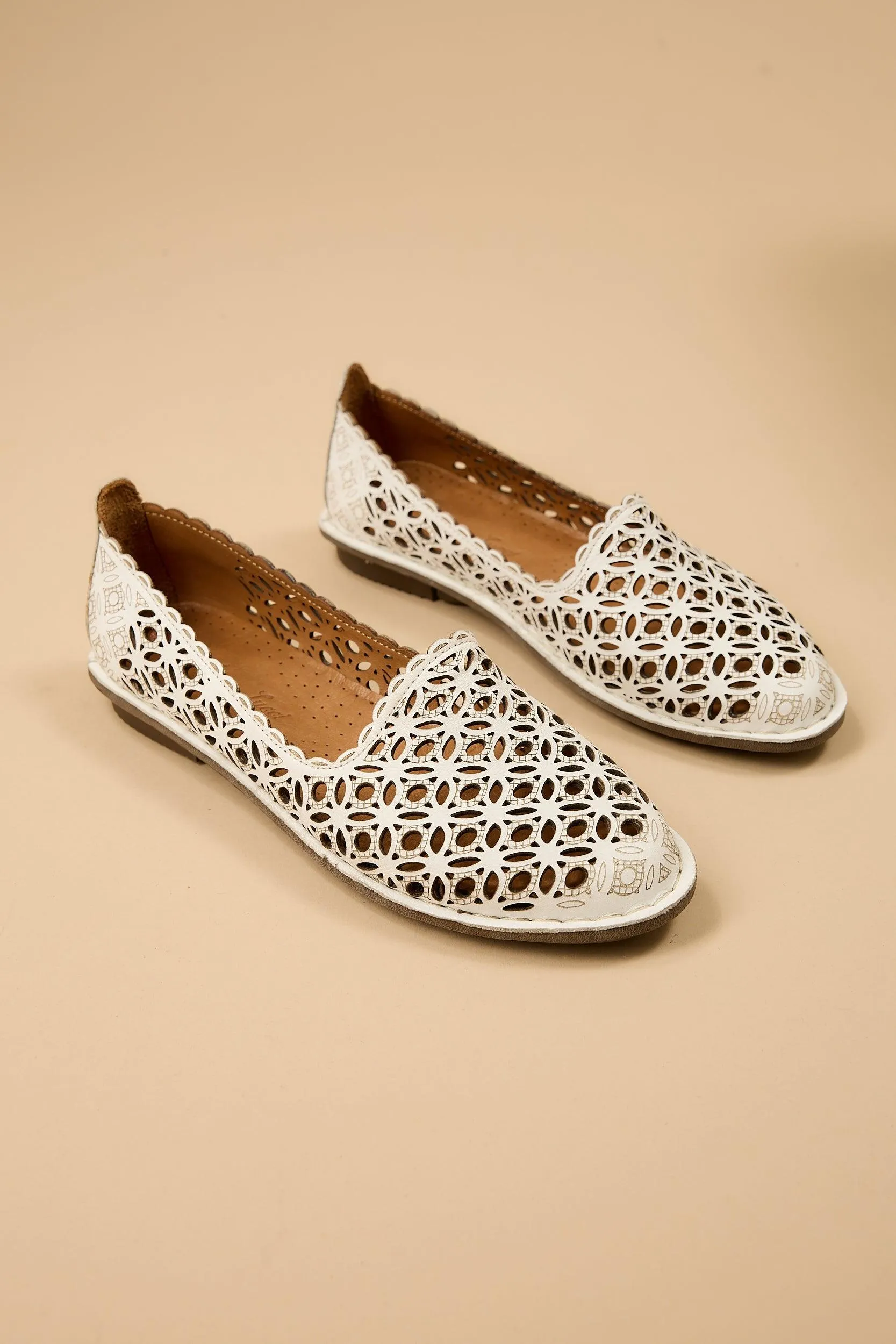 Serenade White