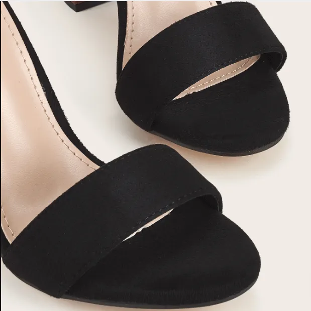 Sexy Black Plain Suede Chunky Heel Buckle Sandals