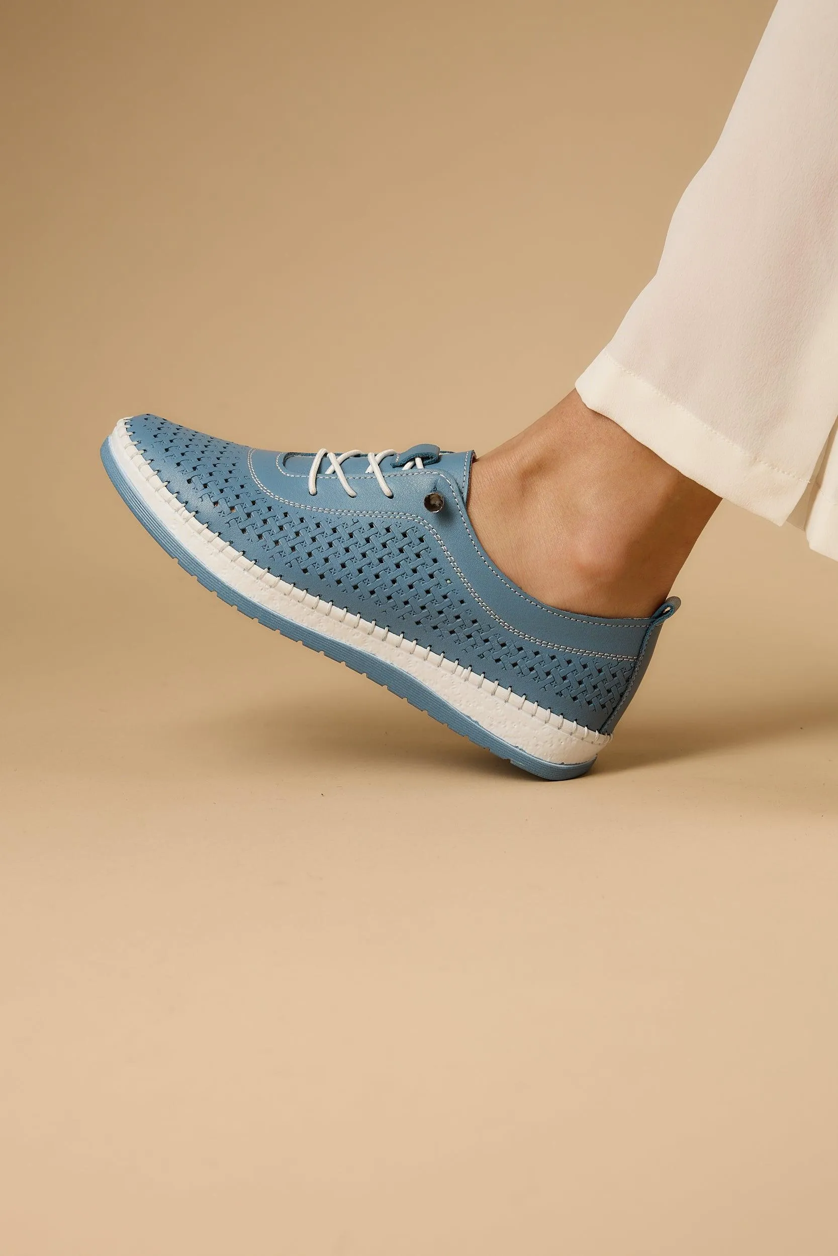Shoella Blue