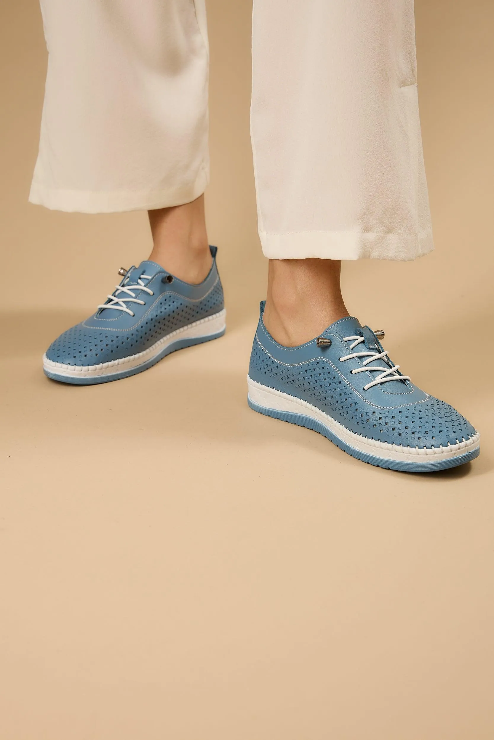 Shoella Blue