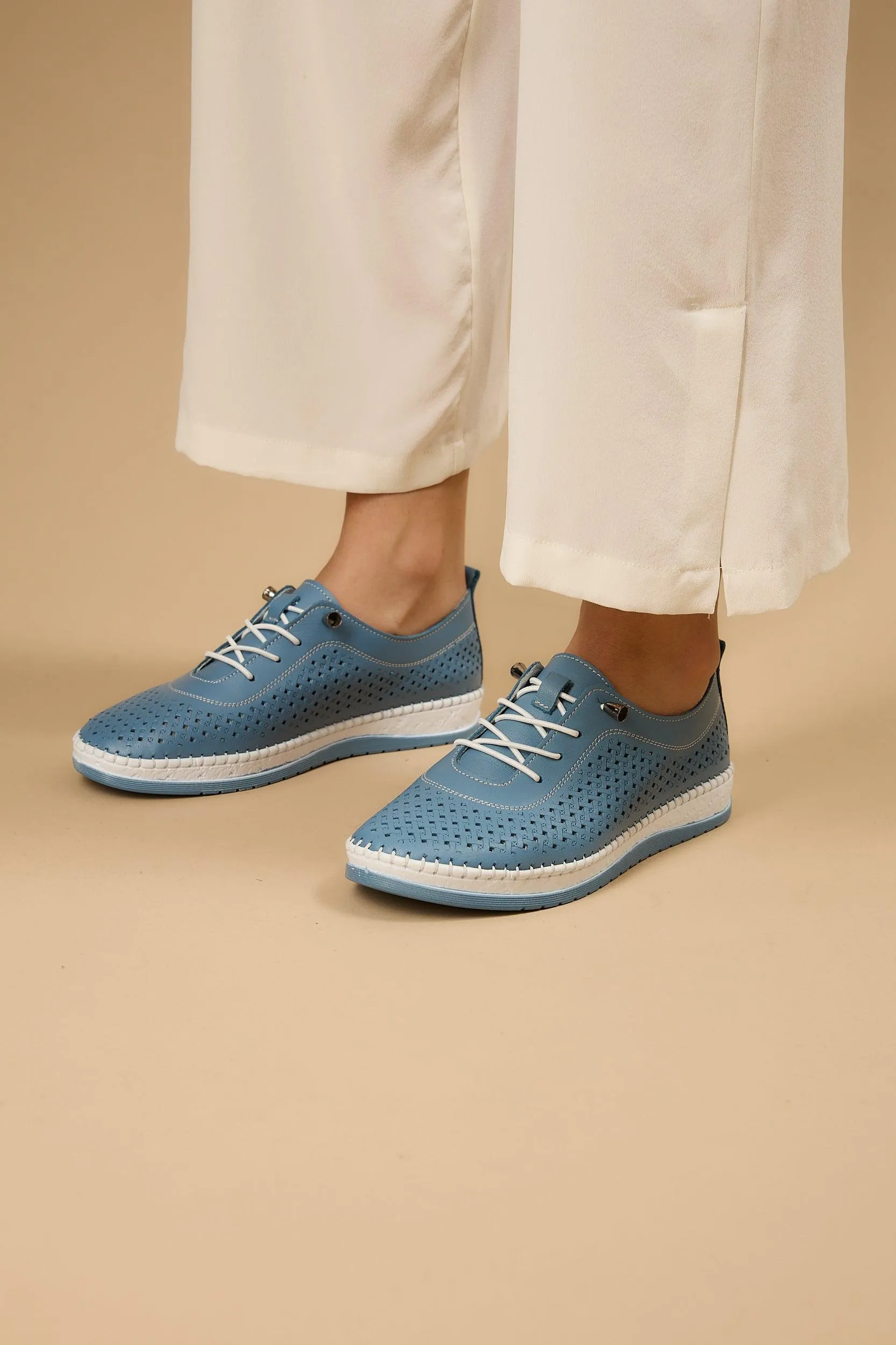 Shoella Blue