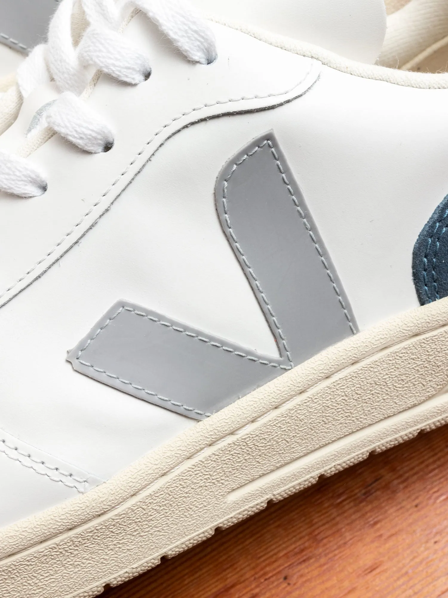 V-10 Leather Sneaker in Oxford Grey Orange Fluo