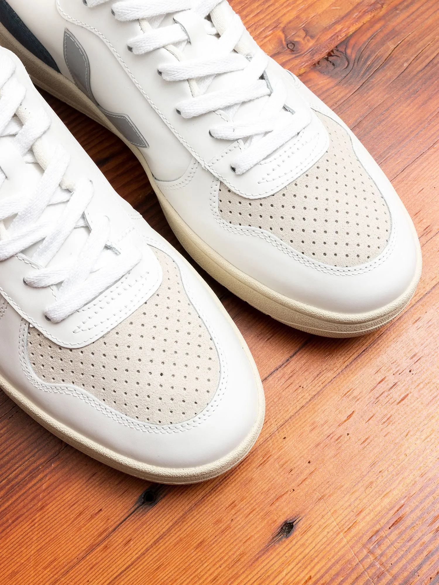 V-10 Leather Sneaker in Oxford Grey Orange Fluo