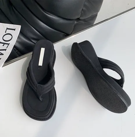 Women Slippers New Clip Toe Sandals