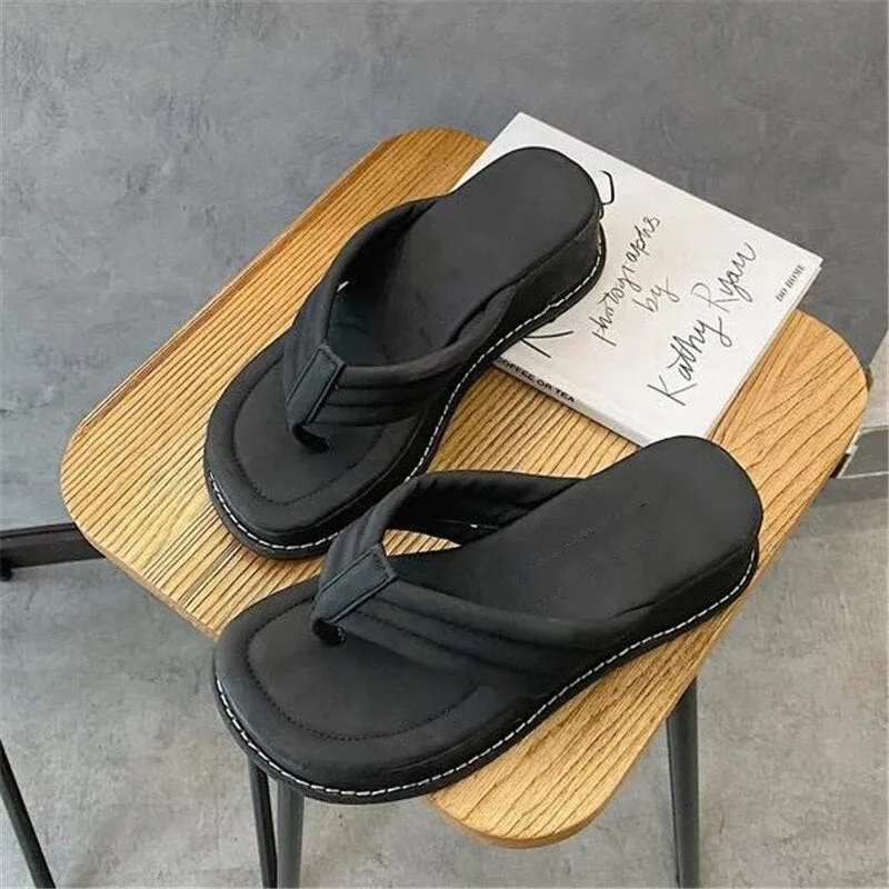 Women Slippers New Clip Toe Sandals
